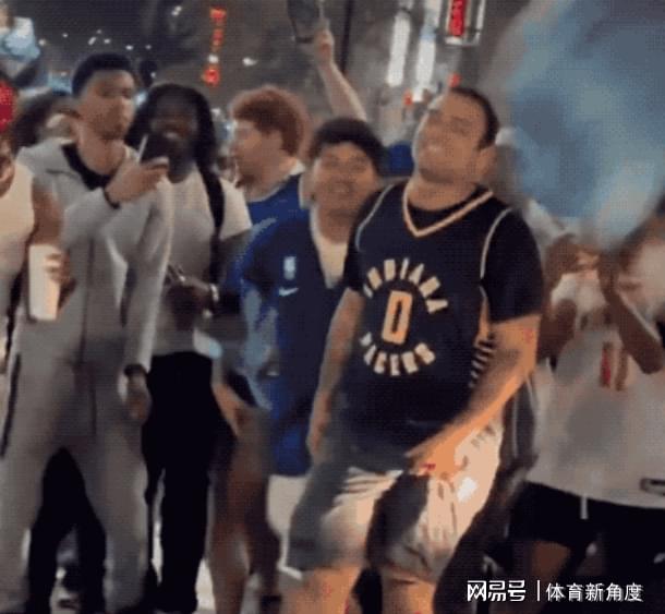 学霸港姐王嘉慧晒美照 颜值体态双在线气质出众