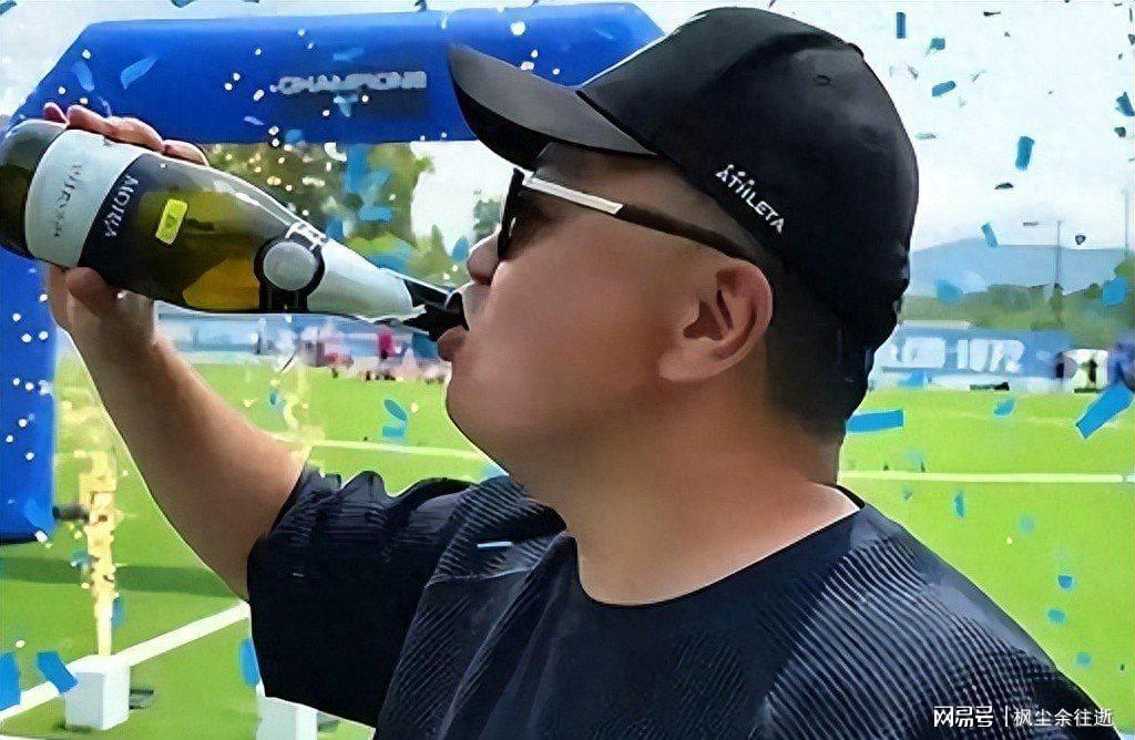 乌法115k欧元买断阿加波夫，结束租借正式加盟