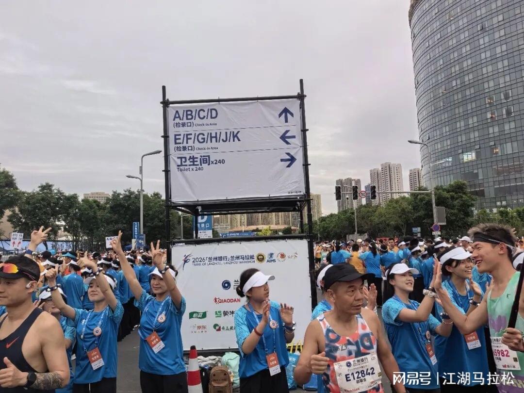 队报：巴黎卖拉莫斯和李刚仁收入破亿，将签阿克利乌舍和迪奥曼德
