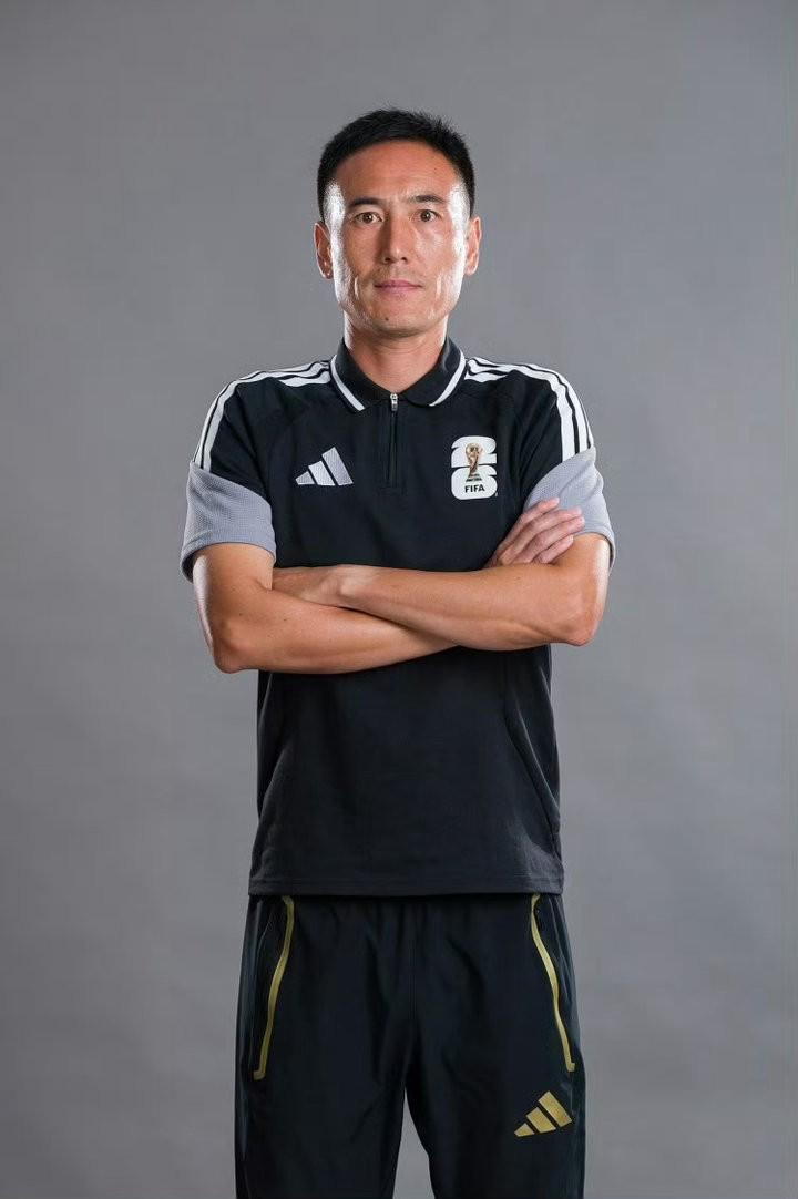 下滑得有点那快，卡塞米罗3次被过全场最高+5次丢失球权