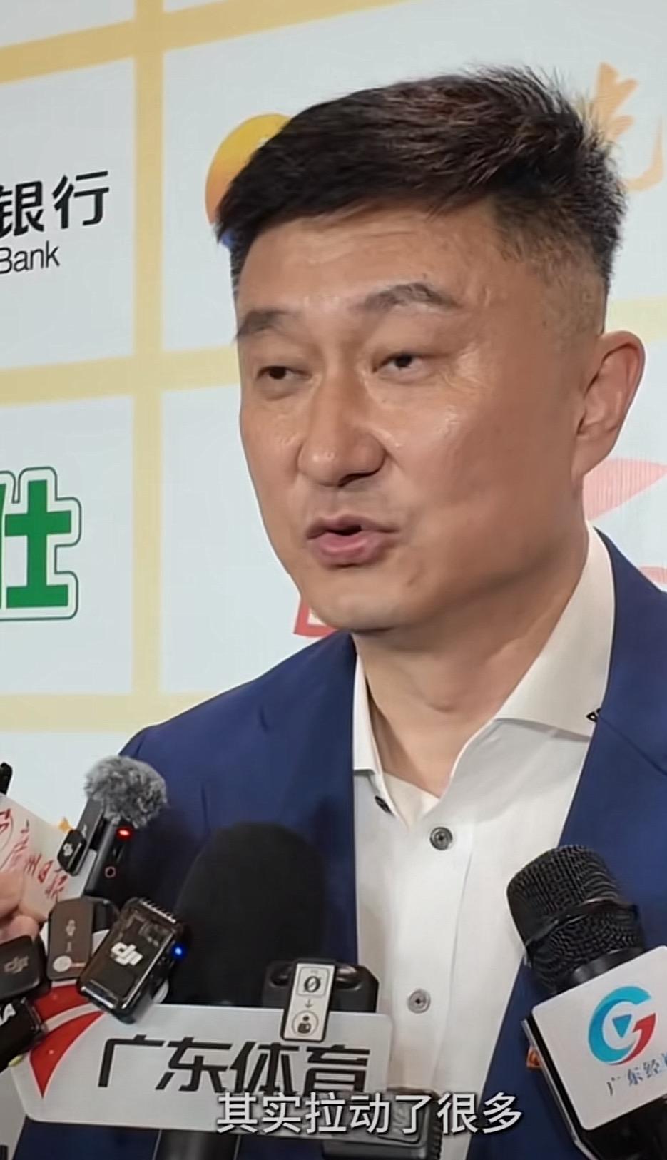 乌法115k欧元买断阿加波夫，结束租借正式加盟