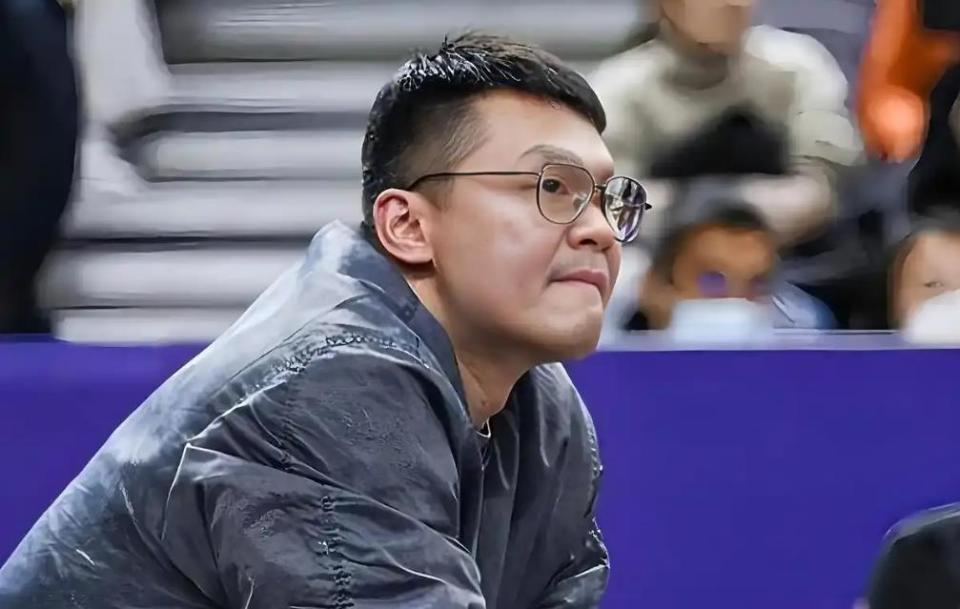 学霸港姐王嘉慧晒美照 颜值体态双在线气质出众