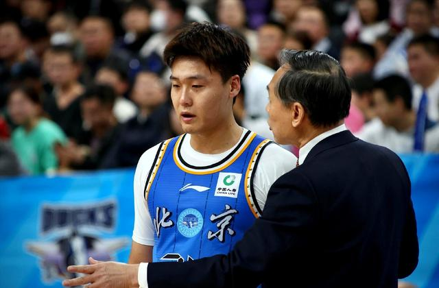 埃弗顿签下切尔西20岁边锋乔治，转会费起价1800万英镑