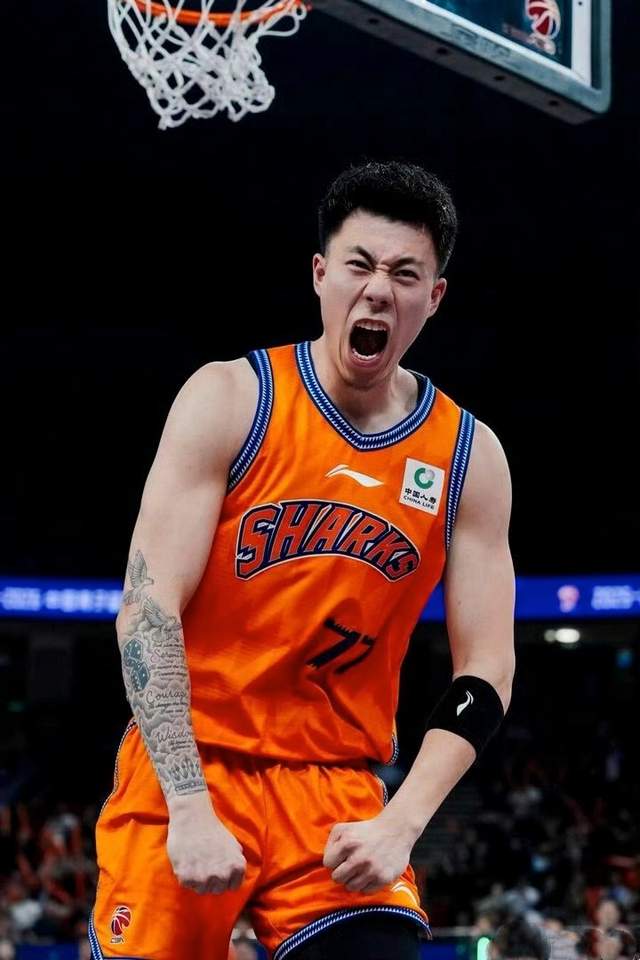 乌法115k欧元买断阿加波夫,结束租借正式加盟