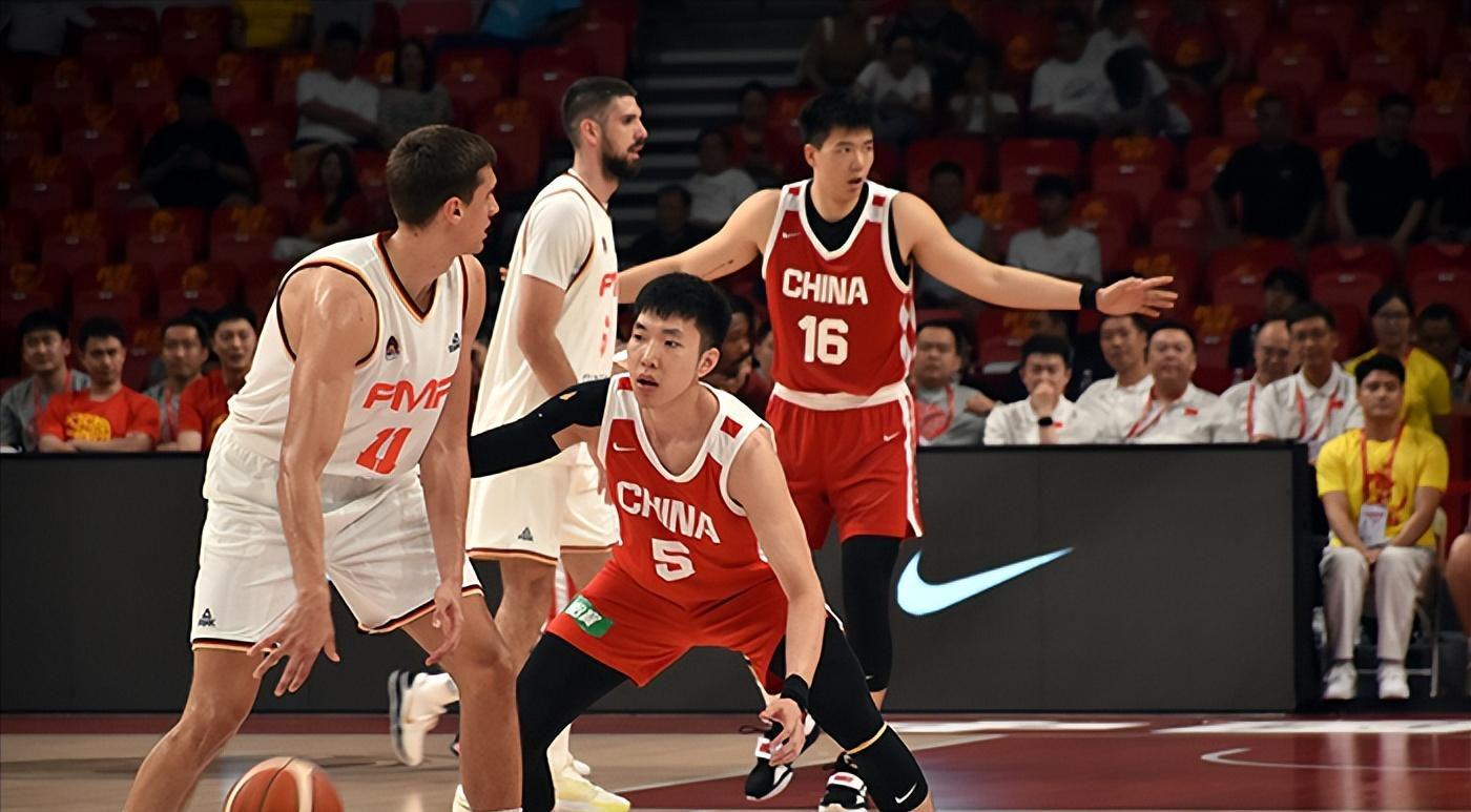 米奇：福克斯明天比赛最后时刻依然会拿球 并且我对他充满信心