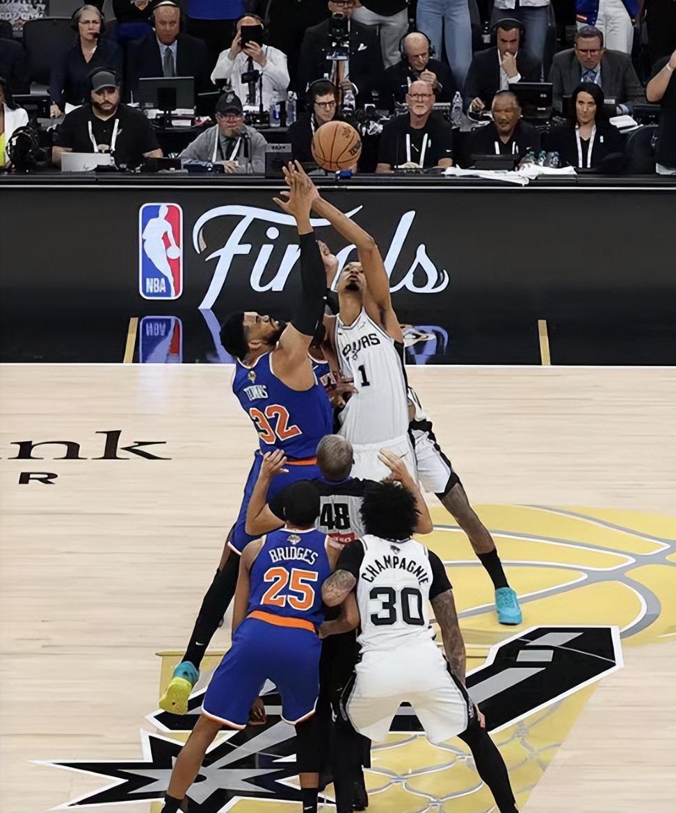 NBA总决赛尼克斯4:1战胜马刺