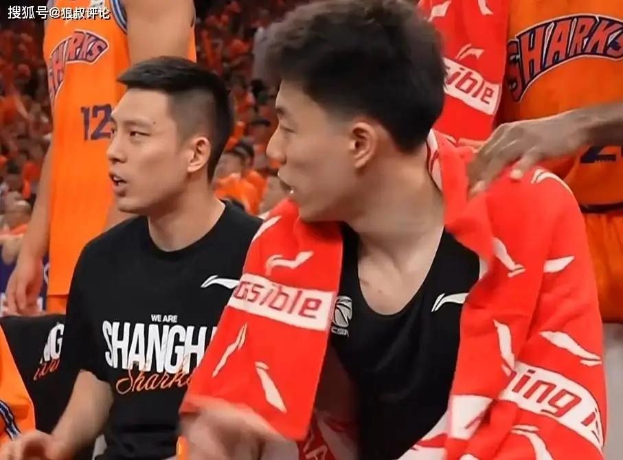 米奇：福克斯明天比赛最后时刻依然会拿球 并且我对他充满信心