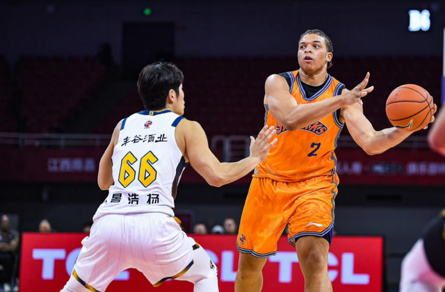 尼克斯总冠军！布伦森45分打服文班亚马！全票当选总决赛MVP