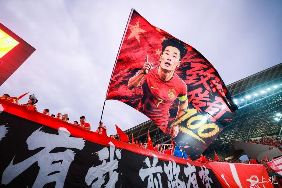 5年2.41亿！？湖人有点难了，老詹要抱孙子了