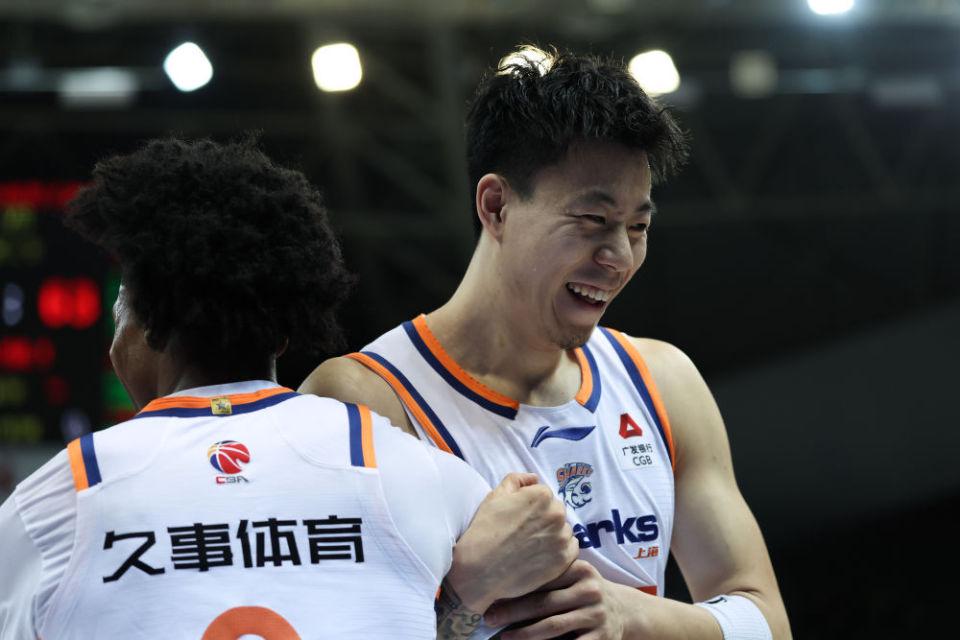 湖人试训冈萨加大六中锋，如果他落选，他就是双向合同的理想人选