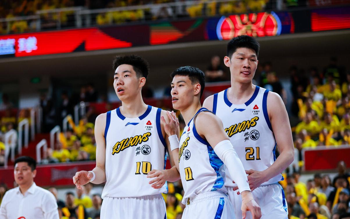 NBA曝多消息 总决G5字母哥交易
