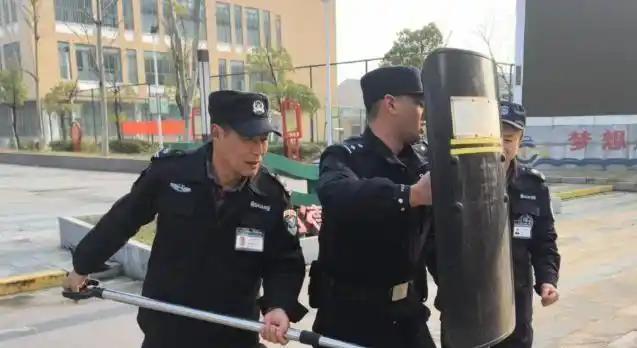 火箭队1号位变天？4控卫之外，可摘2轮新秀，斯通底薪有望再签1人