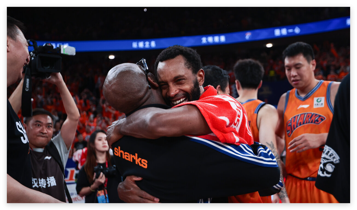 NBA曝多消息 总决G5字母哥交易