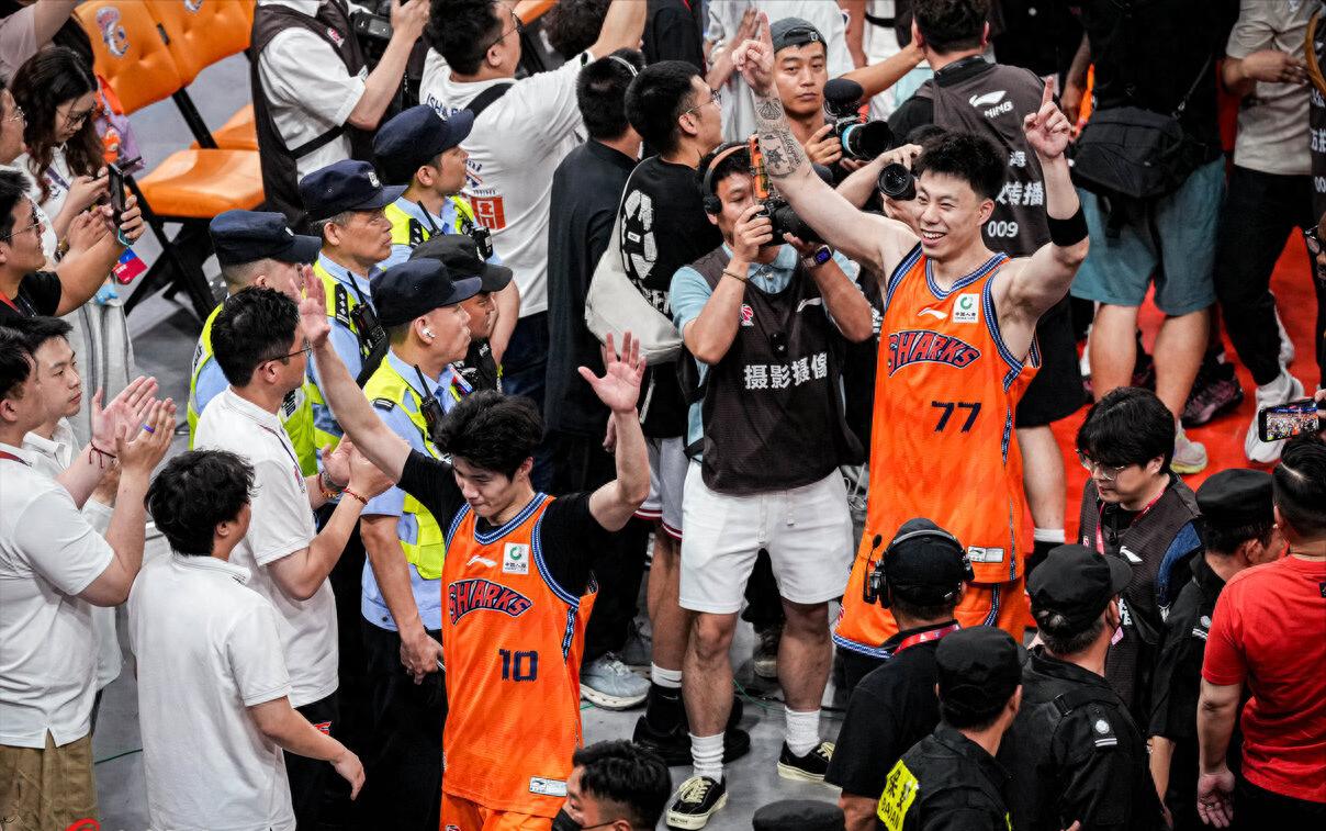 黄蜂有意签下老将哈里森·巴恩斯