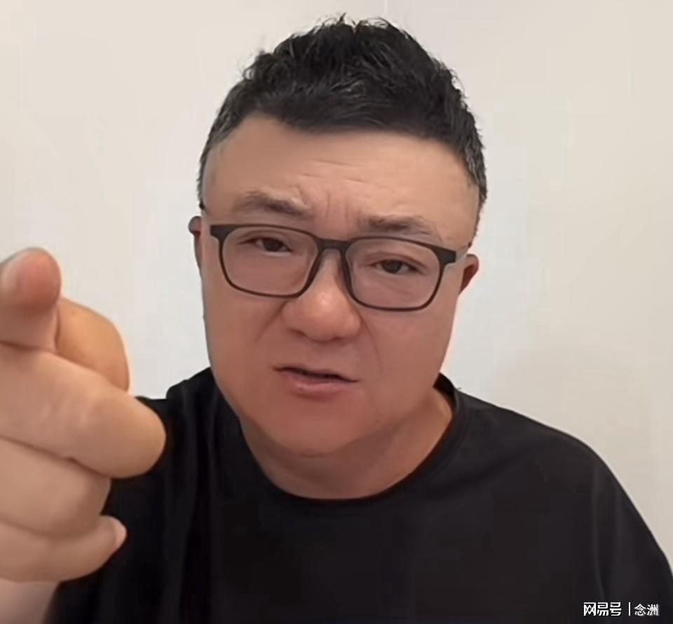 罗马诺：曼联2月就和安德雷桑托斯经纪人沟通，维韦尔了解他