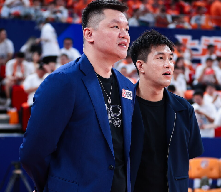 铜梁龙将士到安居古城“过端午”，刘建业包粽子“汗颜了”