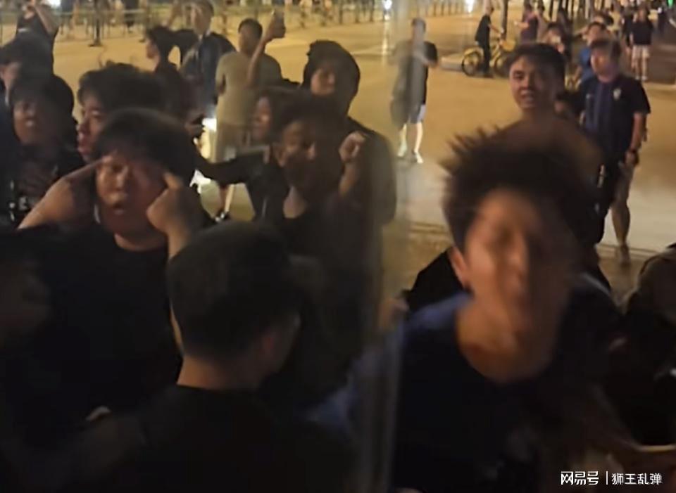 官方：里尔签下巴拉圭国门奥兰多